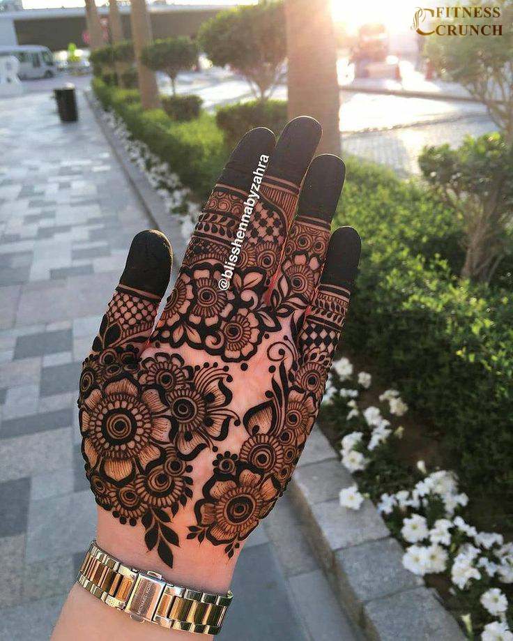 Short Mehendi Designs